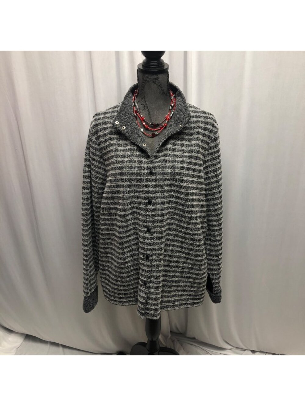 Villager Woman Liz Claiborne Jacket Size 3 Black White Striped Knit Snaps Comfy
